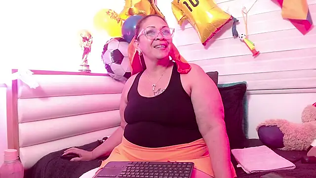 scarlettbooty online show from June 19, 2026, 11:03 am