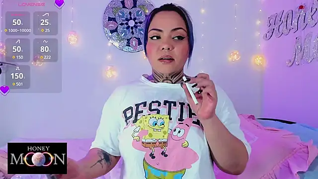 honey mooon online show from December 1, 2024, 6:30 pm