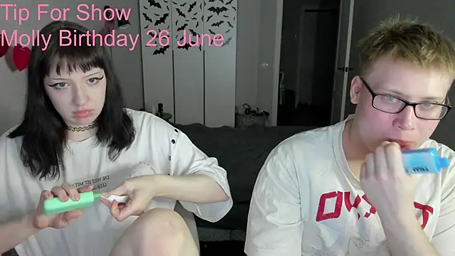 JayMollyy online show from June 1, 2026, 5:25 pm