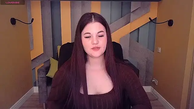 ElinaMils online show from April 30, 2026, 11:38 am