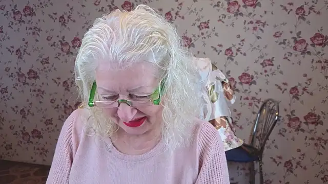 Maya Mayflower online show from October 20, 2025, 4:13 am