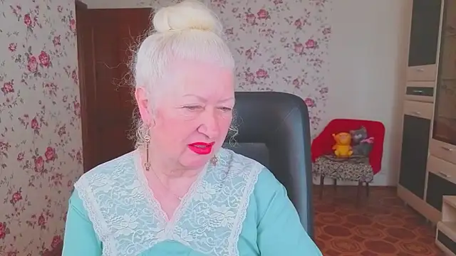 Maya Mayflower online show from May 14, 2026, 3:35 am