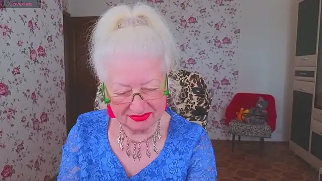 Maya Mayflower online show from June 6, 2026, 3:33 am