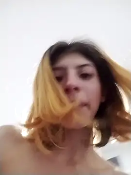 KratosAfroditacs online show from October 3, 2025, 8:06 pm