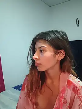 KratosAfroditacs online show from July 2, 2026, 6:36 pm