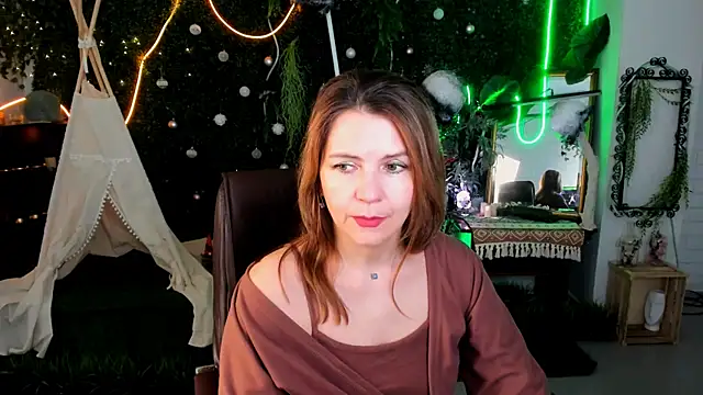 Snapshot of NicoleHitman chatting on March 30, 2026, 5:14 pm NicoleHitman online show from March 30, 2026, 5:14 pm