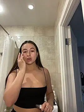 AlisaQSky online show from May 5, 2026, 5:59 am