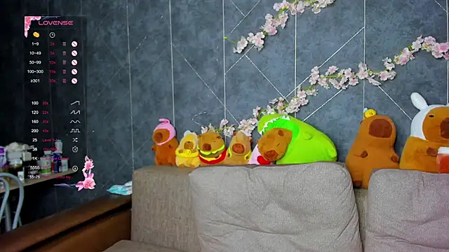 Snapshot of EvaTheHeart chatting on October 9, 2025, 12:03 pm EvaTheHeart online show from October 9, 2025, 12:03 pm