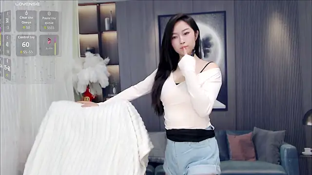 October 10 online show from March 8, 2026, 5:00 am