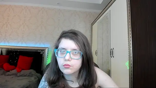 Katty Kitty9999 online show from March 4, 2025, 8:46 am