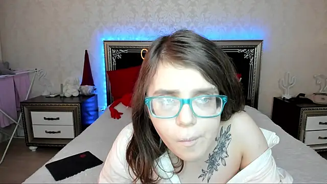 Katty Kitty9999 online show from March 11, 2025, 2:51 pm