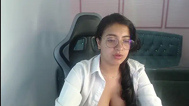 Snapshot of alexa_romero_t chatting on September 16, 2025, 11:55 am alexa romero t online show from September 16, 2025, 11:55 am