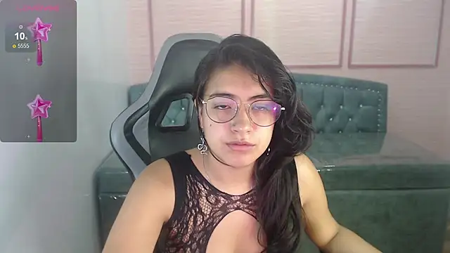 Snapshot of alexa_romero_t chatting on September 24, 2025, 11:46 am alexa romero t online show from September 24, 2025, 11:46 am