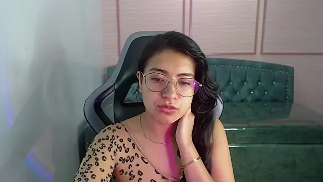 Snapshot of alexa_romero_t chatting on October 8, 2025, 12:03 pm alexa romero t online show from October 8, 2025, 12:03 pm