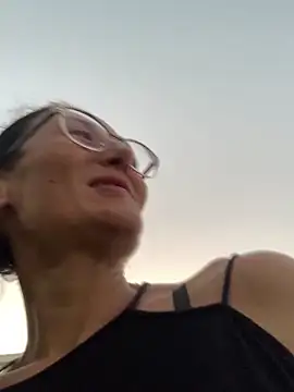 Anonim2026 online show from September 15, 2025, 6:19 pm