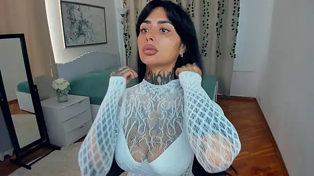 CharimgSabrina online show from September 15, 2025, 7:08 am