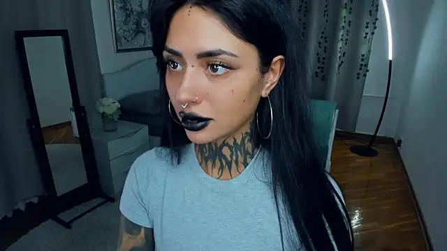 CharimgSabrina online show from September 28, 2025, 6:41 am