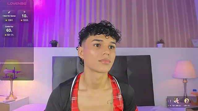 Kai riptide online show from November 3, 2025, 8:32 pm