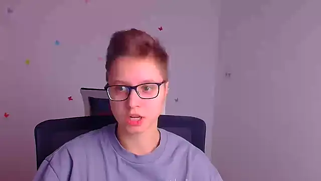 Bella Swannn online show from March 18, 2025, 6:15 pm