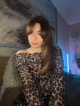 Mary Kiitty online show from May 7, 2026, 11:37 am