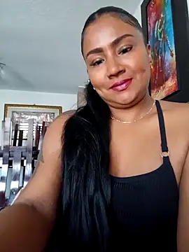 Snapshot of Ariana_Rodriguez chatting on October 23, 2025, 2:05 pm Ariana Rodriguez online show from October 23, 2025, 2:05 pm