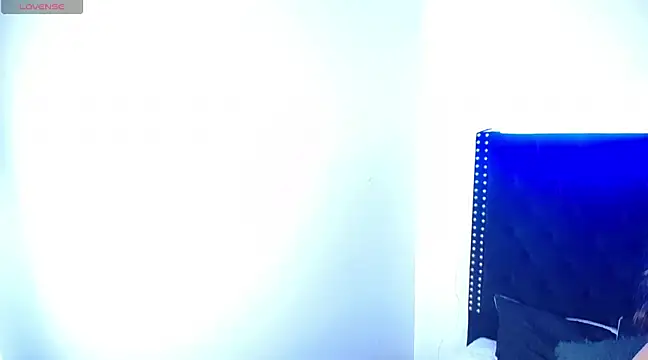 Snapshot of Ayliinn_ chatting on March 20, 2025, 2:51 am Ayliinn online show from March 20, 2025, 2:51 am