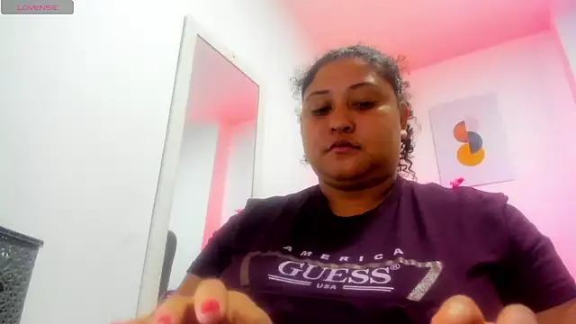Snapshot of Ayliinn_ chatting on May 13, 2026, 12:41 am Ayliinn online show from May 13, 2026, 12:41 am