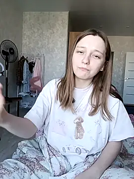 Snapshot of Bonechka chatting on October 3, 2025, 7:27 am Bonechka online show from October 3, 2025, 7:27 am