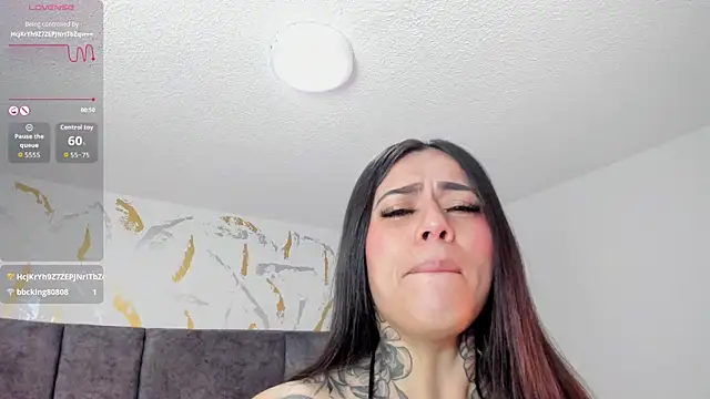 Cristal Velle online show from February 9, 2026, 1:26 pm