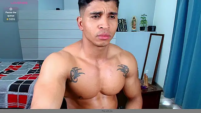 Snapshot of Apolotherock chatting on October 8, 2025, 8:28 pm Apolotherock online show from October 8, 2025, 8:28 pm