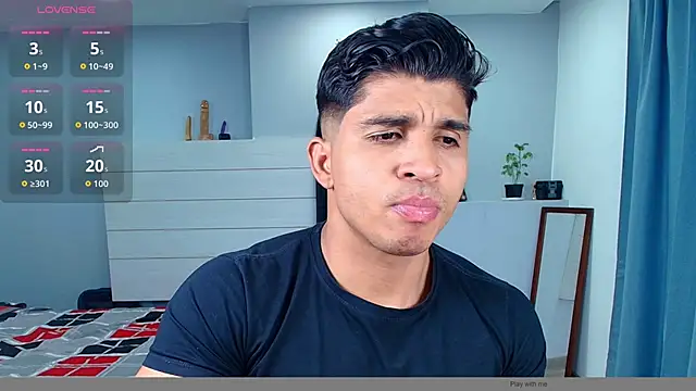 Snapshot of Apolotherock chatting on October 27, 2025, 6:56 pm Apolotherock online show from October 27, 2025, 6:56 pm