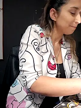 Snapshot of Isabella_Varella chatting on October 22, 2025, 12:38 pm Isabella Varella online show from October 22, 2025, 12:38 pm