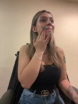 Isabella Varella online show from February 25, 2026, 12:59 pm