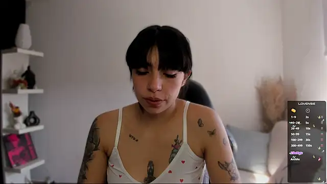 Saraa Desiree online show from December 21, 2025, 4:58 pm