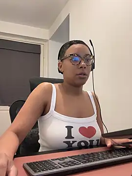 Melia Rayne online show from March 23, 2026, 10:19 am