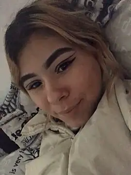  YOUMODELFAVORITE online show from March 6, 2025, 3:46 am