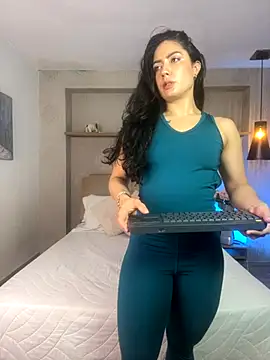 Snapshot of isabella_winkler chatting on October 8, 2025, 12:14 pm isabella winkler online show from October 8, 2025, 12:14 pm
