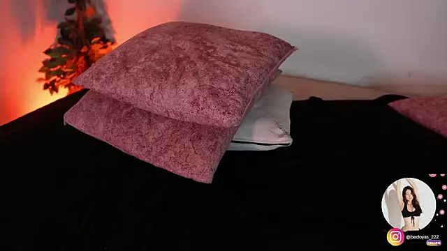 alison222  online show from November 14, 2025, 8:24 am