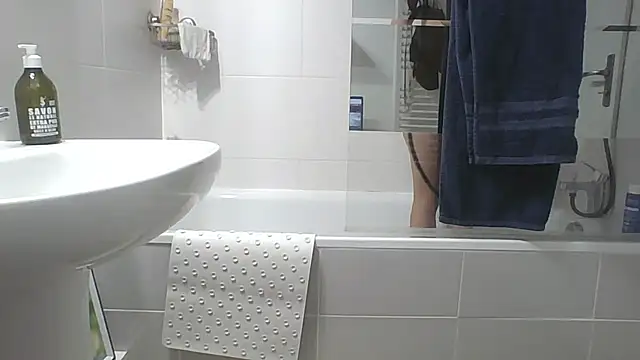 Valentinette online show from June 11, 2026, 5:27 am