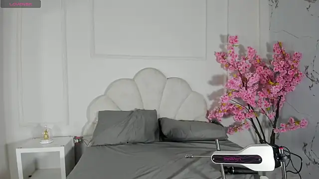 Candaceoweens online show from October 26, 2025, 3:45 am