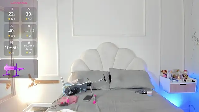 Candaceoweens online show from December 15, 2025, 3:44 am