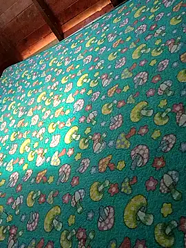 Snapshot of sarayulith chatting on February 23, 2026, 6:38 pm sarayulith online show from February 23, 2026, 6:38 pm