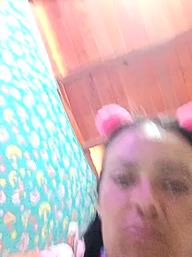 Snapshot of sarayulith chatting on February 28, 2026, 4:19 pm sarayulith online show from February 28, 2026, 4:19 pm