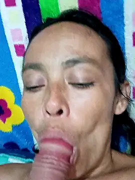 Snapshot of sarayulith chatting on March 16, 2026, 2:28 am sarayulith online show from March 16, 2026, 2:28 am