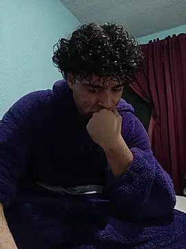 Snapshot of DocPepino chatting on November 5, 2025, 4:23 am DocPepino online show from November 5, 2025, 4:23 am