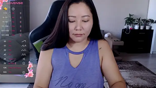 LisaAsianFlower online show from September 16, 2025, 5:41 am