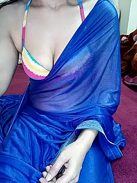 Cute-Zarina online show from February 2, 2026, 5:44 pm