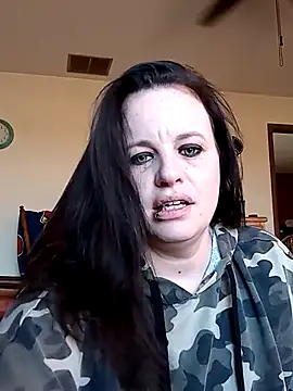 cattlegurl online show from March 13, 2025, 2:44 pm