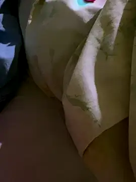 UproseOval online show from September 12, 2025, 8:31 pm