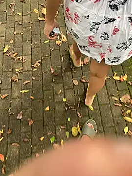 UproseOval online show from October 19, 2025, 9:10 am